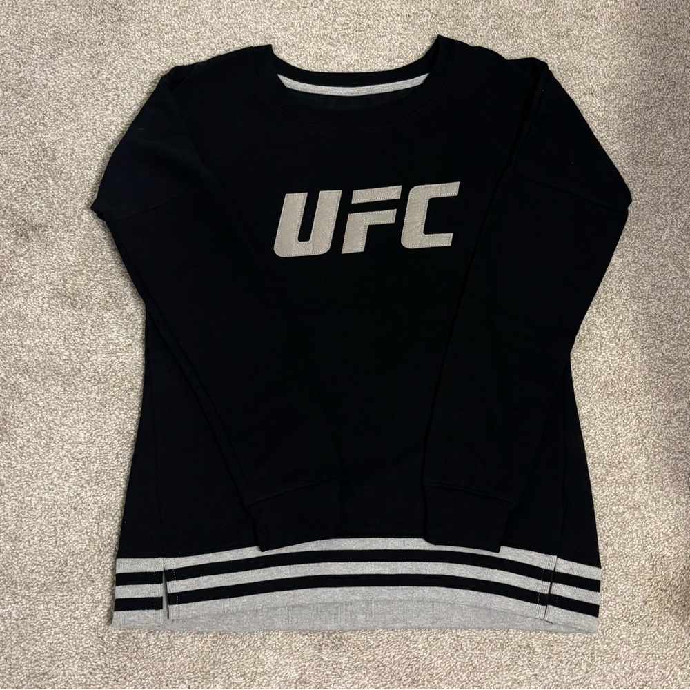 UFC Women’s Roaring Glory Pullover Sweatshirt – Black/Grey – Size Small